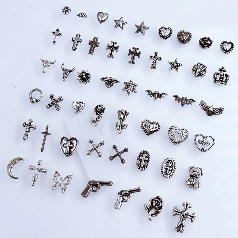 10 개/몫 한국 금속 합금 네일 아트 부품 빈티지 크로스 플라워 하트 총 문 베어 황소 박쥐 3D DIY 액세서리 스티커 매력