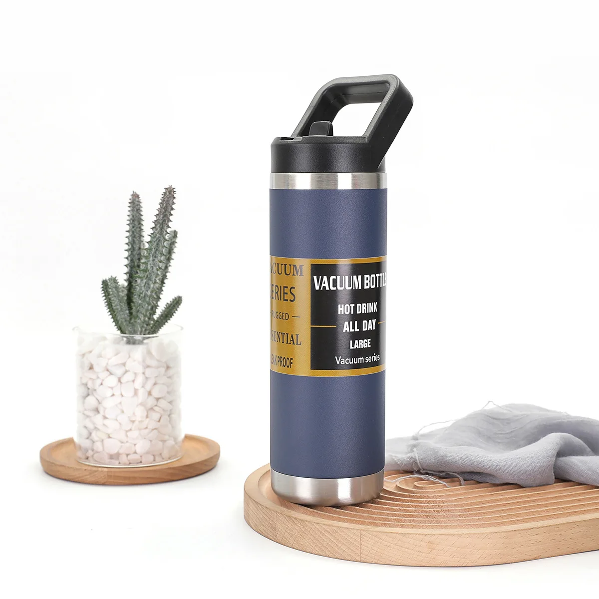 Yeti tarzı Büyük Kapasiteli Spor Su Şişesi, Tırmanma ve Yürüyüş için 304 Paslanmaz Çelik Yalıtımlı Bardak