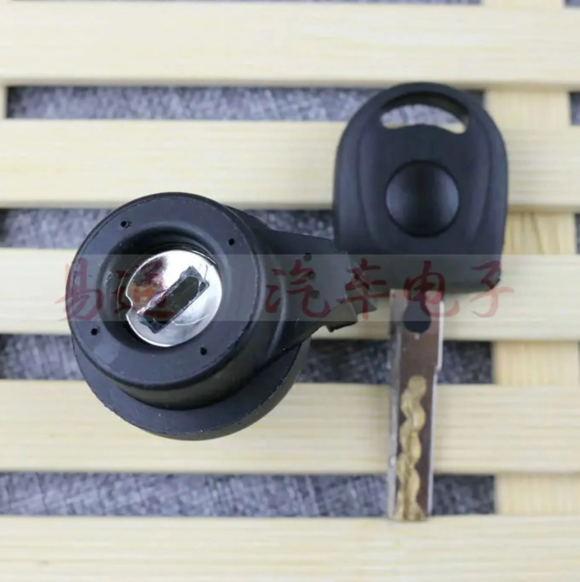 

Quick-Release ignition lock core car lock core For Volkswagen Passat Ignition lock For Bora Lock