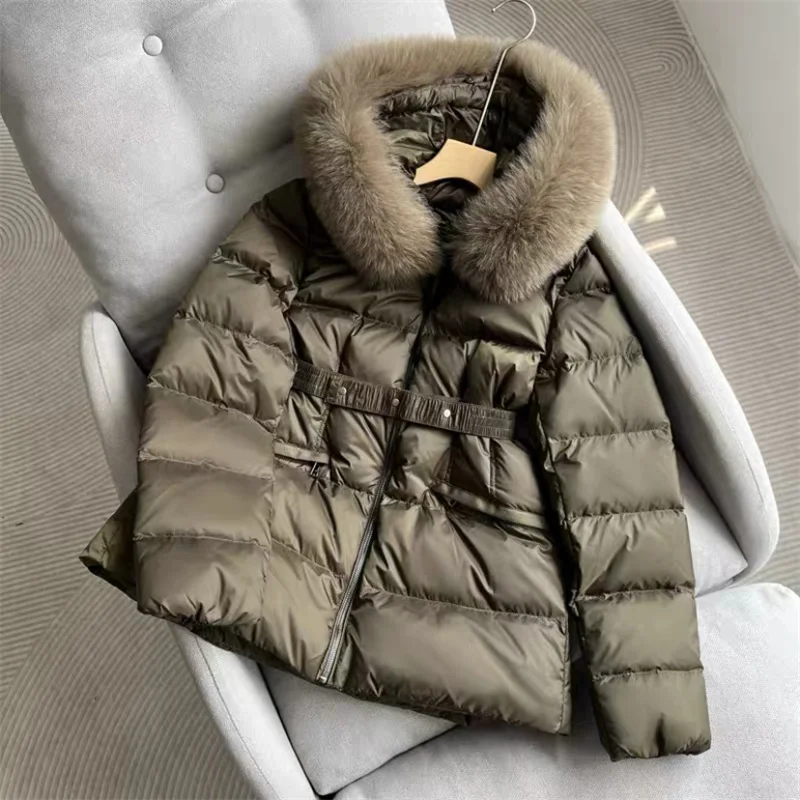 Winter New Big Fleece Collar White Duck Down Waist Waist Waist for Women Slim Short Down Coat Hooded Coat for Women C26