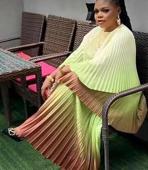 طقم بدلة من MIYAKE تنورة مع قميص 4