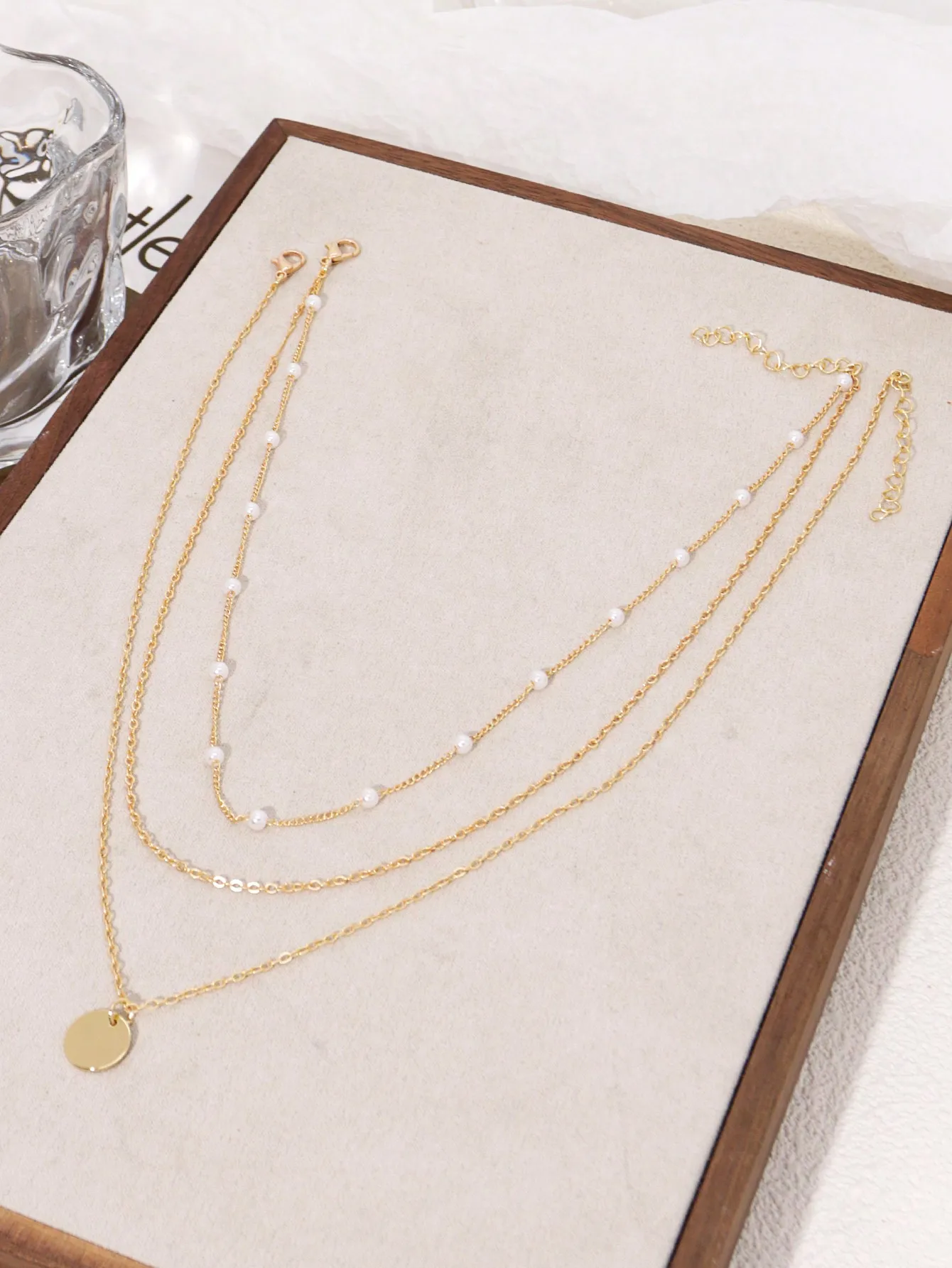 Elegant Pearl Necklaces Women Stainless Steel Round Pendant Daily Wear