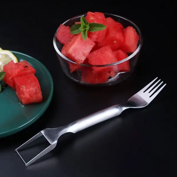 

2 In 1 Portable Watermelon Fork Slicer Multi-purpose Watermelon Slicer Cutter Knife Stainless Steel Kitchen Fruit Cutting Fork