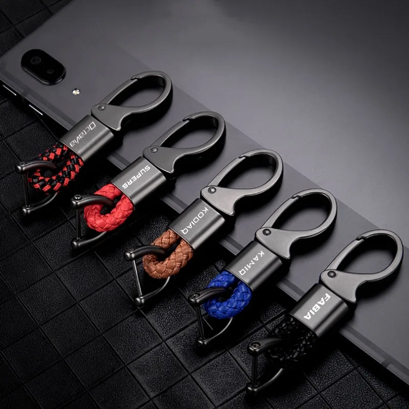 

Car Key Rings Key Chain Hand Woven Horseshoe Buckle Metal Keyring for Octavia FABIA KAMIQ KAROQ KODIAQ RAPID Auto Accessories