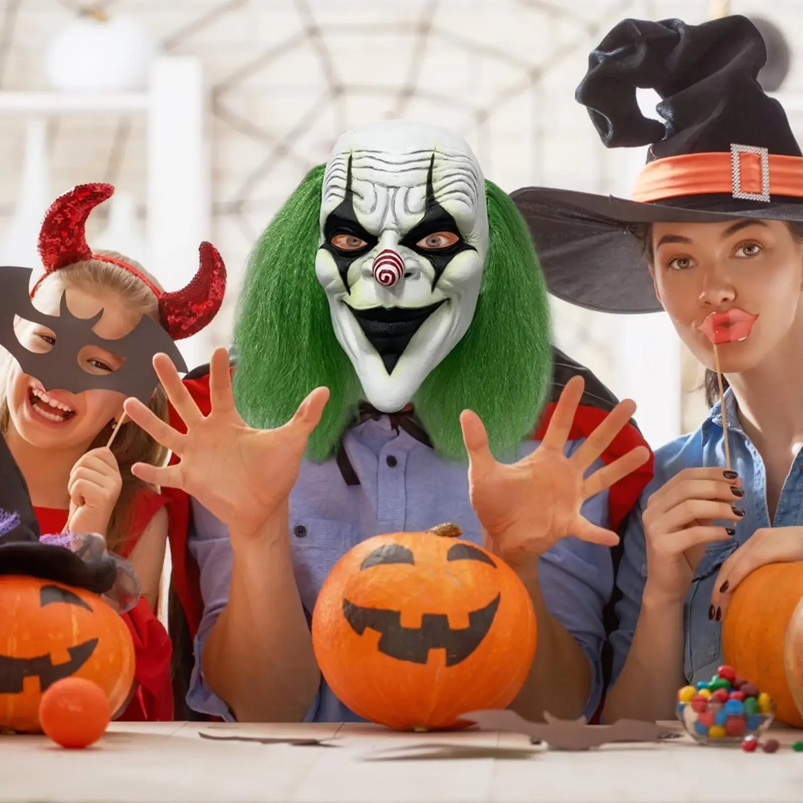 Lightweight luminous prop