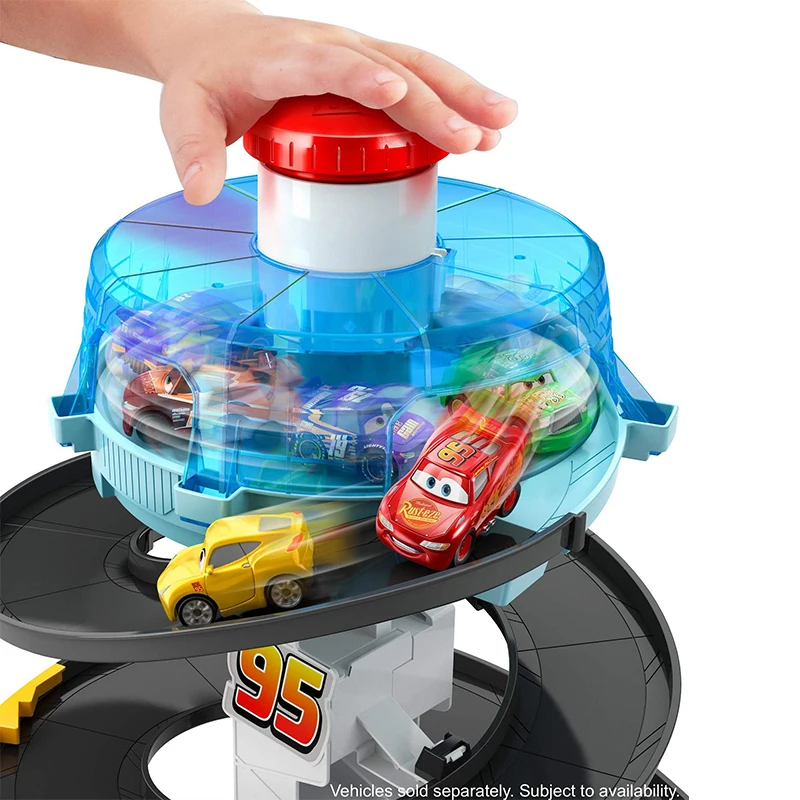Swirling Lightning Mcqueen Racetrack