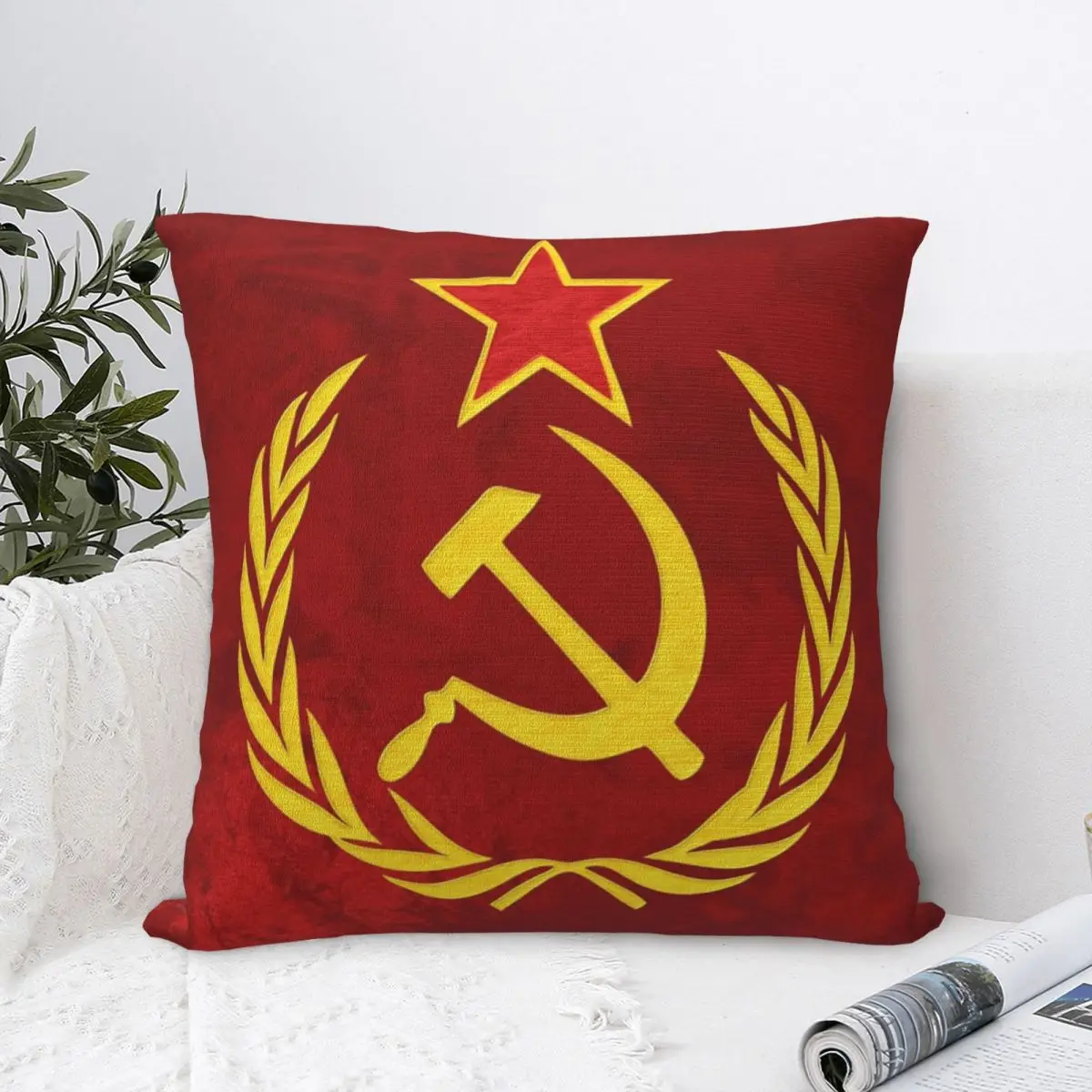 

Декоративный чехол для подушки в виде молотка и серпа, 45*45 см