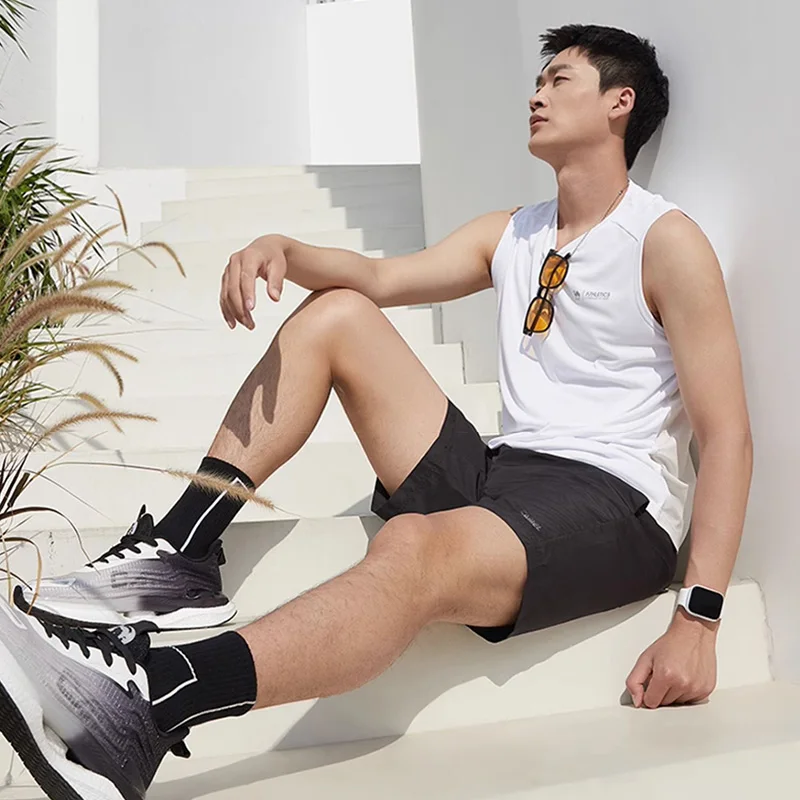 Sport Shorts Men's Sports Hiking Shorts Zero-sense Loose Thin Breathable Casual Pants Woven Quick-dry Short for Men Summer