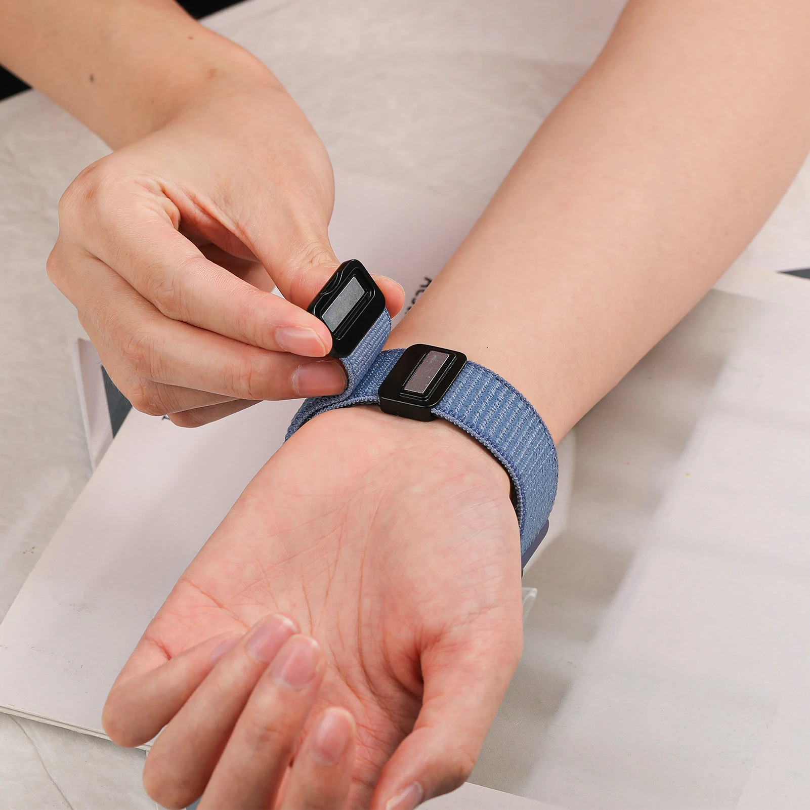 Magnetic Nylon No-Gap Smartwatch Bracelet Strap