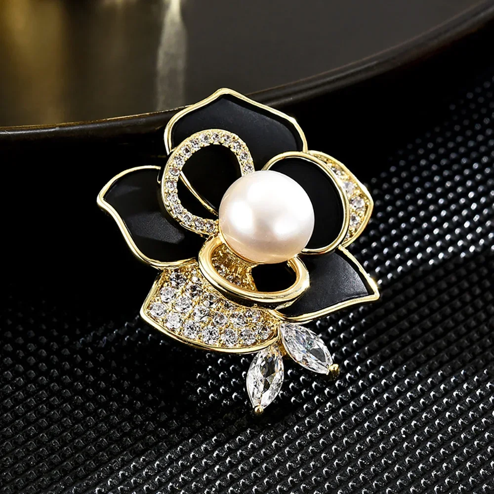 

Elegant Art Simulated Pearl Flower Brooch Pin Accessories Fashion Engagement Wedding Jewelry For Women