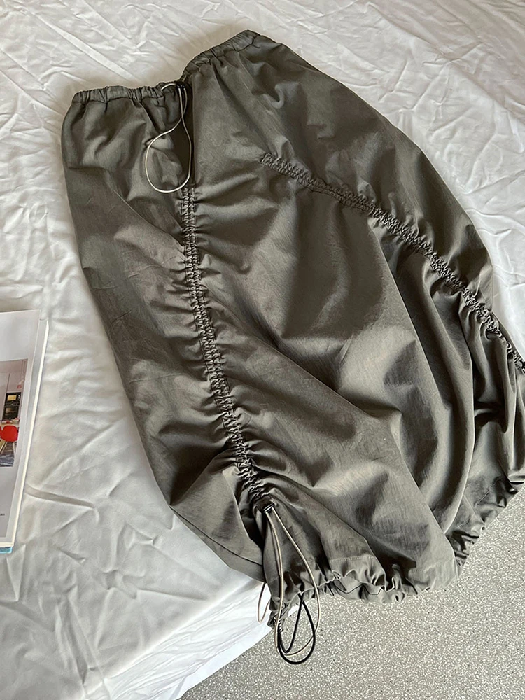[EAM] High Elastic Waist White Drawstring Irregular Casual Half-body Skirt Women Fashion Tide New Spring Autumn 2026 1DH9428