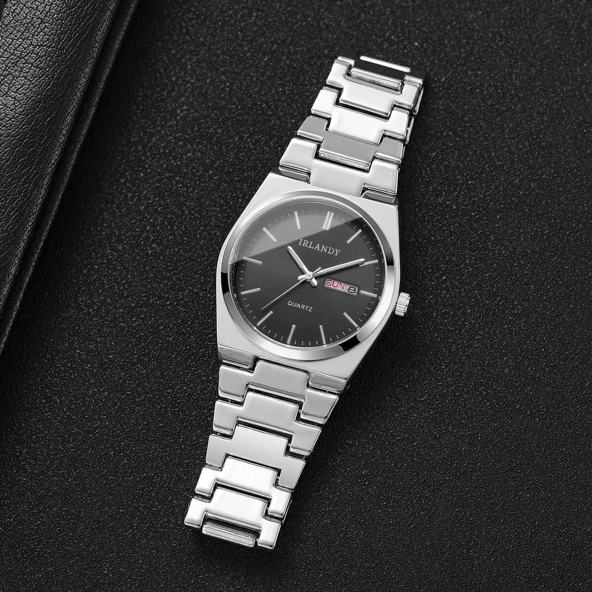 1pcs Men's Gift Watch Classic Fashion Scale Calendar Dial Business Trend Casual Quartz Watch (Box Not Included)