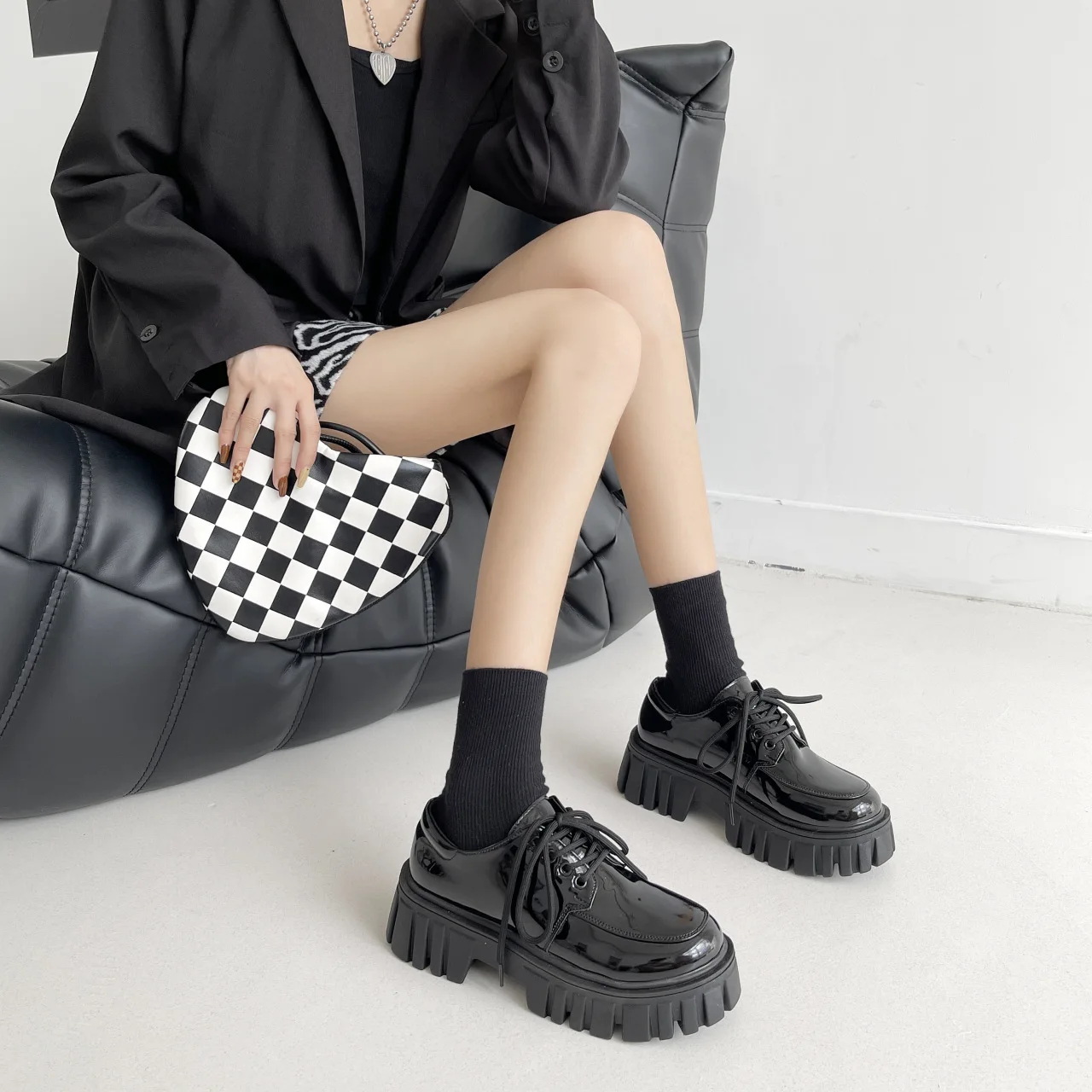 

Spring New Back Wild Thick Bottom Casual Shoes Female Retro British Style Fashion Department Lap Single Shoes Jk College