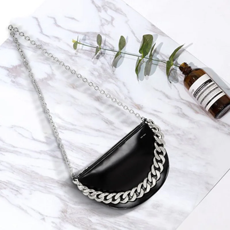 

2022 Women New Fashion Vintage Concise Thick Chain Saddle Bag Underarm Bag Shoulder Bag Chain Bag Office Daily Black