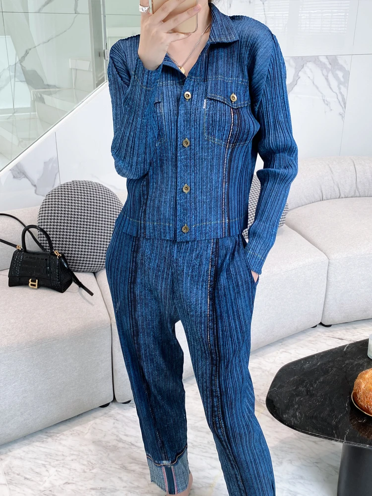 Miyake Pleated Denim Suit Women's Spring Summer 2025 New Long-sleeved Short Coat High-waisted Casual Pants Fashion Two-piece Set 3