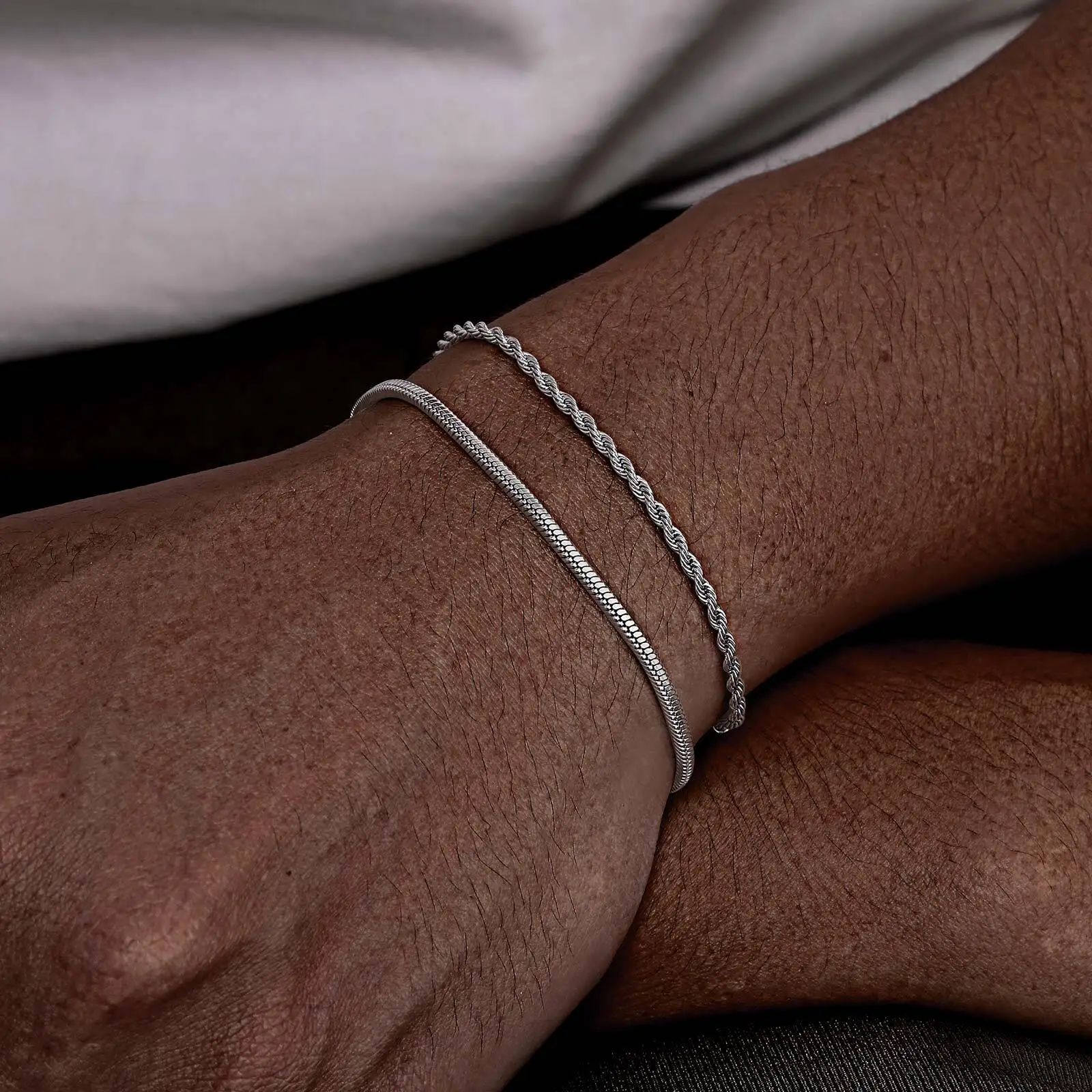 Vnox 2 pezzi/set braccialetti a catena da uomo, bracciale a catena con corda intrecciata regolabile da 16 cm-21 cm, bracciale a maglie a serpente in acciaio da 21 cm-24 cm 2