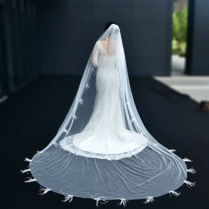 

V23 Luxury Cathedral Wedding Veil with Comb 1 Tier Bridal Veil with Feather Beading White Bridal Hair Accessories for Bride