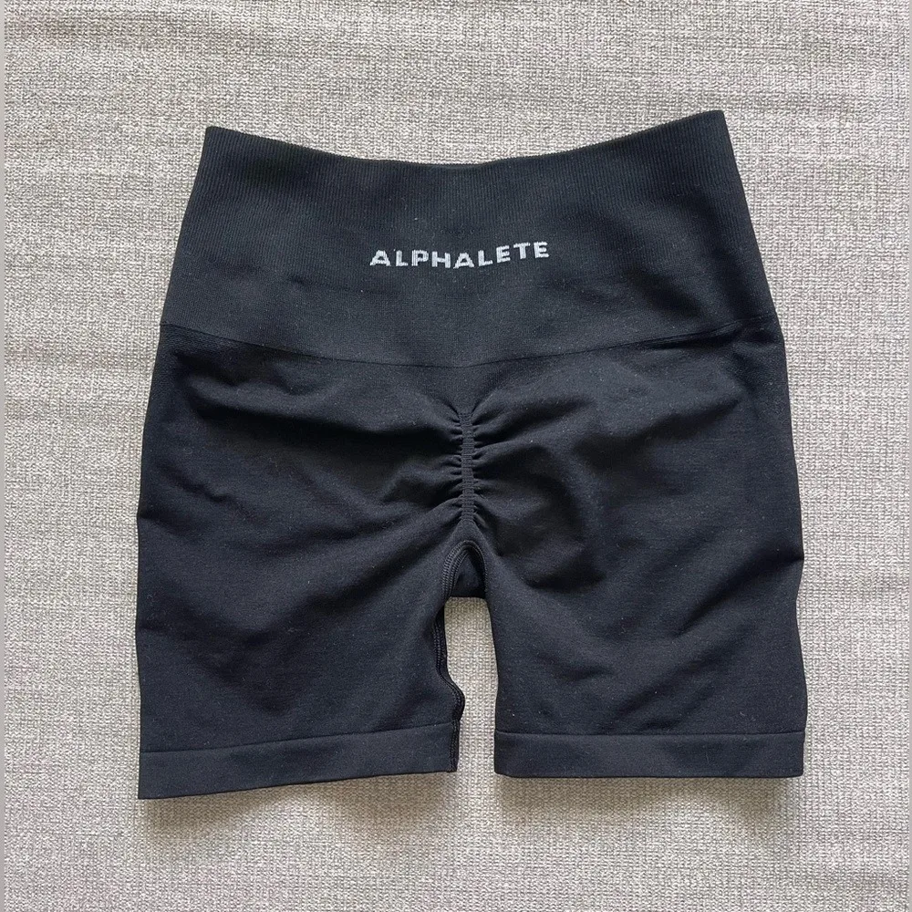Alphalete AMPLIFY SHORT 4,5" Short Sans Couture Yoga Shorts Seamless Scrunch Bum Workout Gym Shorts Booty Hight Stretch