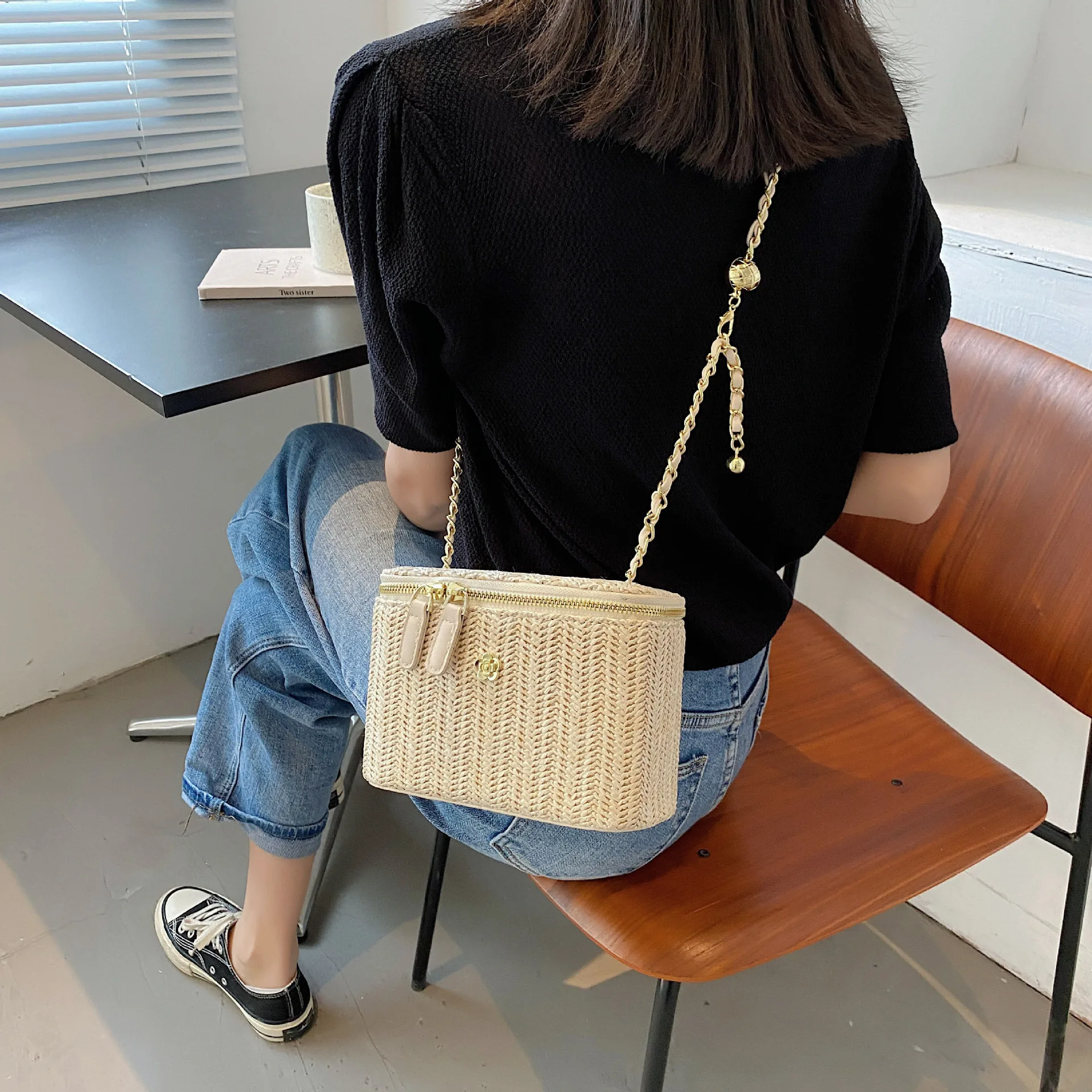 Summer Straw Crossbody Fashion Seaside Style Bucket Shoulder Bag Chain Bohemian Handbag Tote Bag