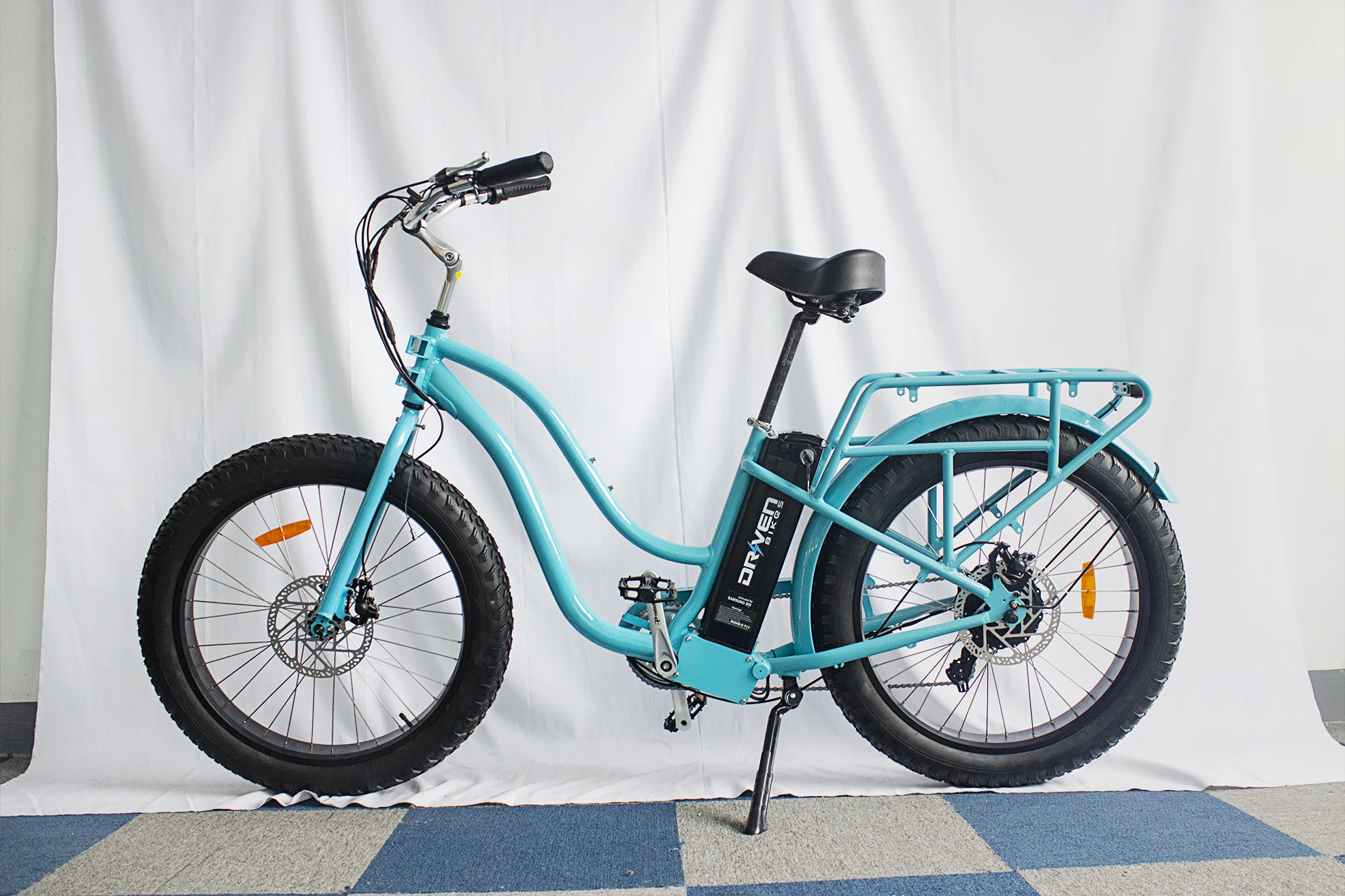Factory 26 Inch 7 Speed High Carbon Steel Fat Tyre Mountain Road Dirt Bike Strong Power 750w Bicycle 26"*4.0 Tyre Ebike