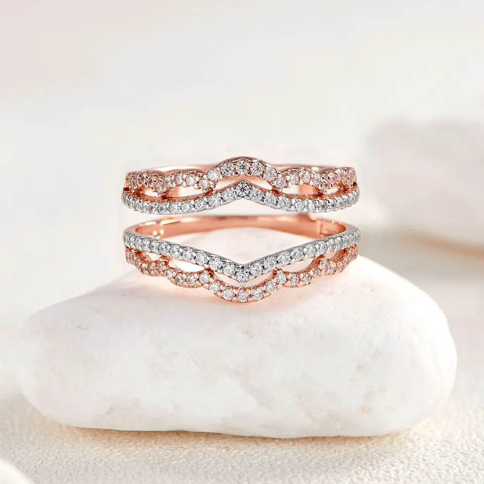 0.12 CT 18K Rose Gold Round Diamond Ladies Wedding Band Contour Guard Ring