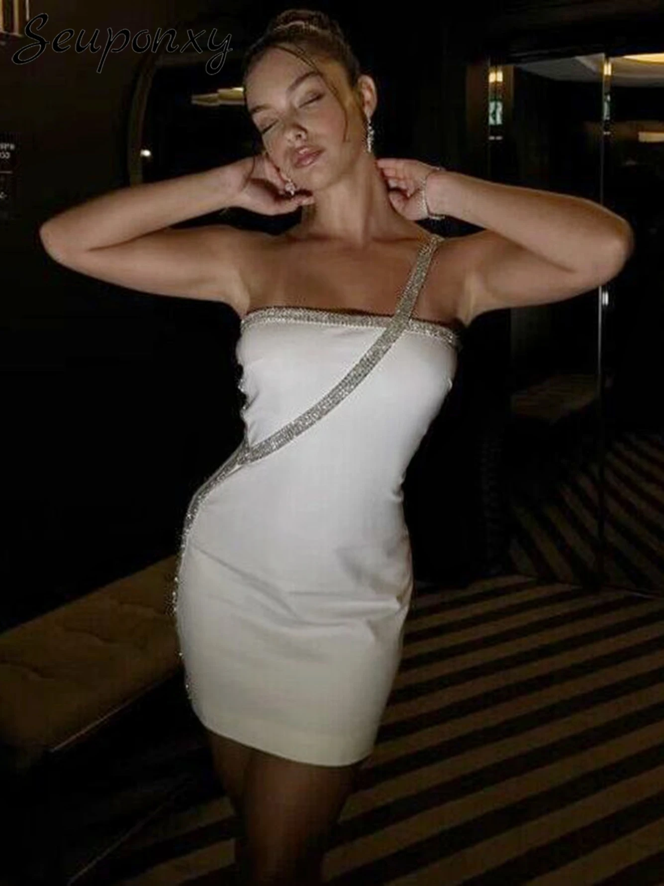 Salamo Sleeveless Diamond Mini Dress