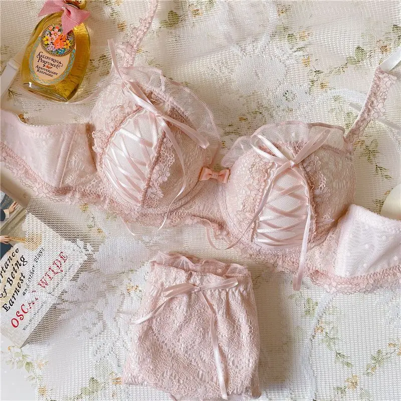 

Sweet girl palace lace strapless lingerie bra set
