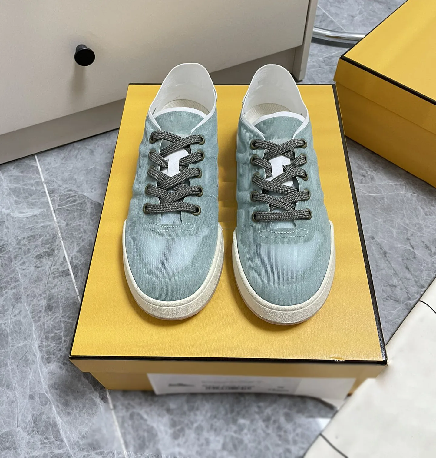Spring/Summer New Mesh Colored Sports Shoes, Casual Women's Shoes, Versatile Round Headed Lace up Board Shoes