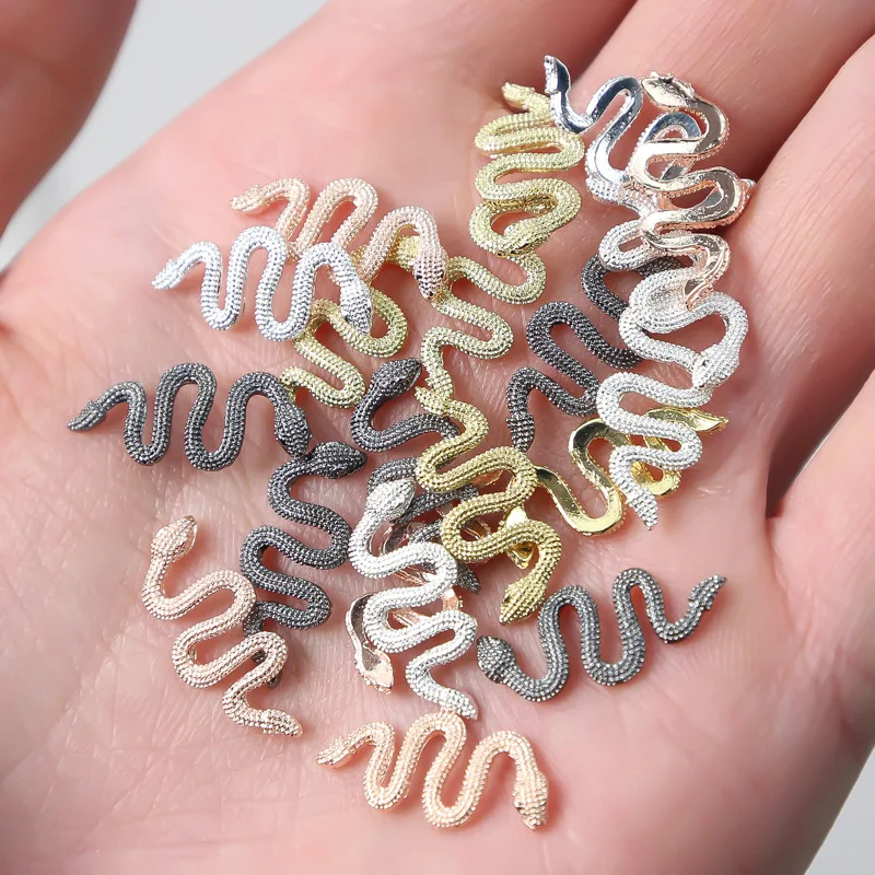 

10pcs Exquisite Snake Nail Art Charms Glitter Luxury Zircon Rhinestones Punk Design Nail Decorations 3D Fashion Nail Accessories