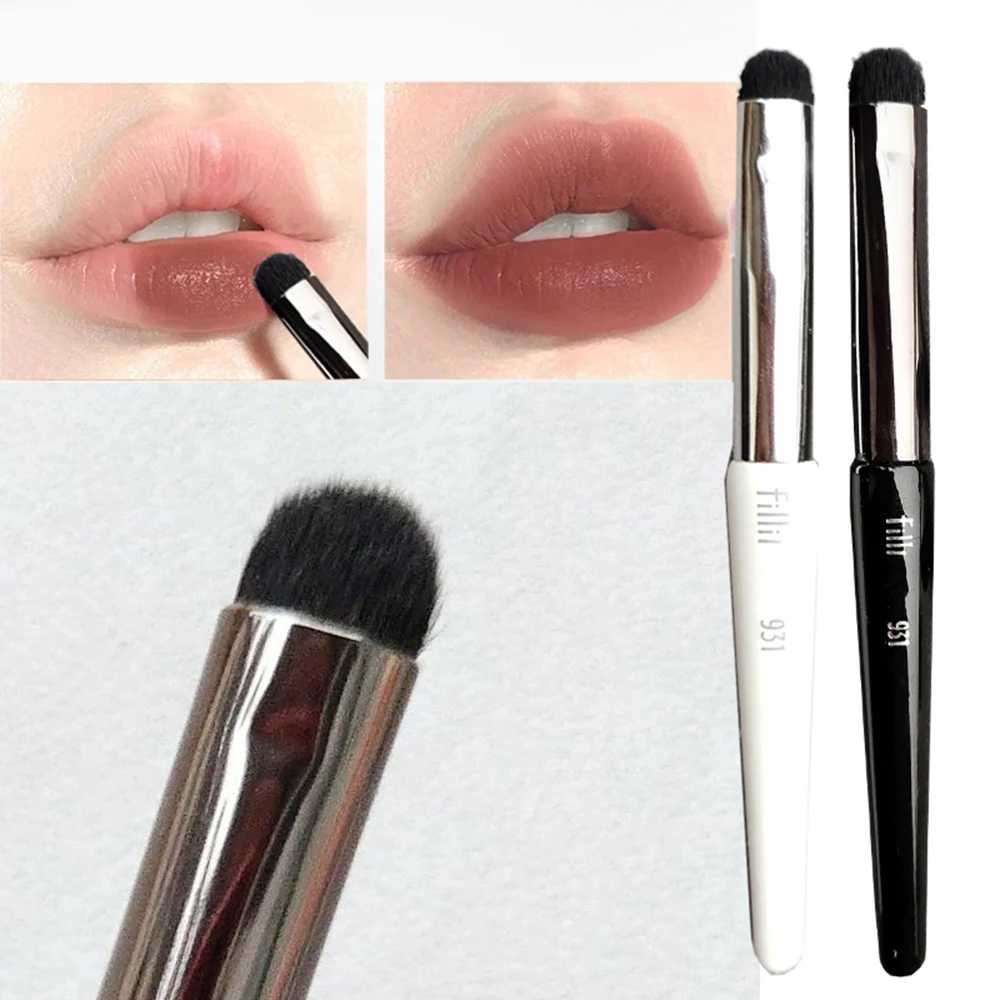 Description Picture 6 of itemSmall Lip Brush With Cover Makeup Beauty Tool Eye Shadow Brush Portable Multifunctional Mini Soft Cream Cosmetics Contour Brush