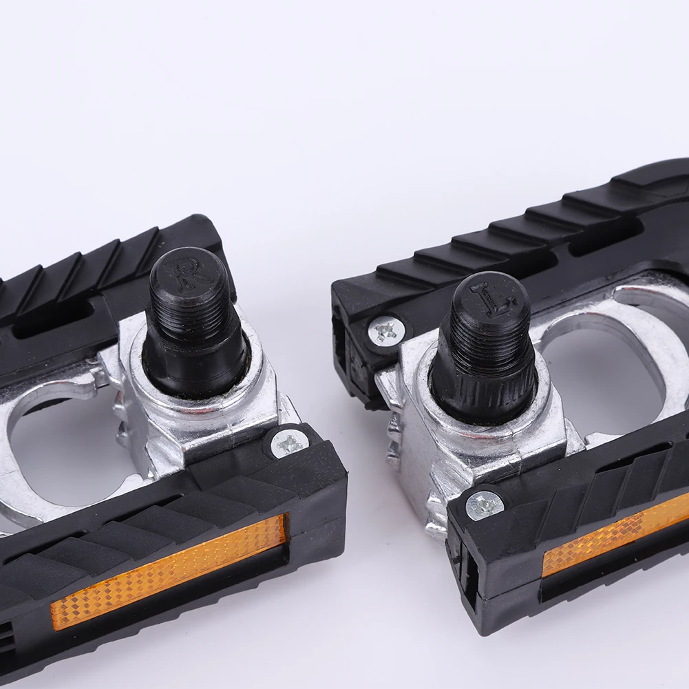 Bicycle Flat Pedals with Safety Reflective Sheet Cycling Sports Pedals Non-Slip Universal Foldable Pedals Bicycle Accessories