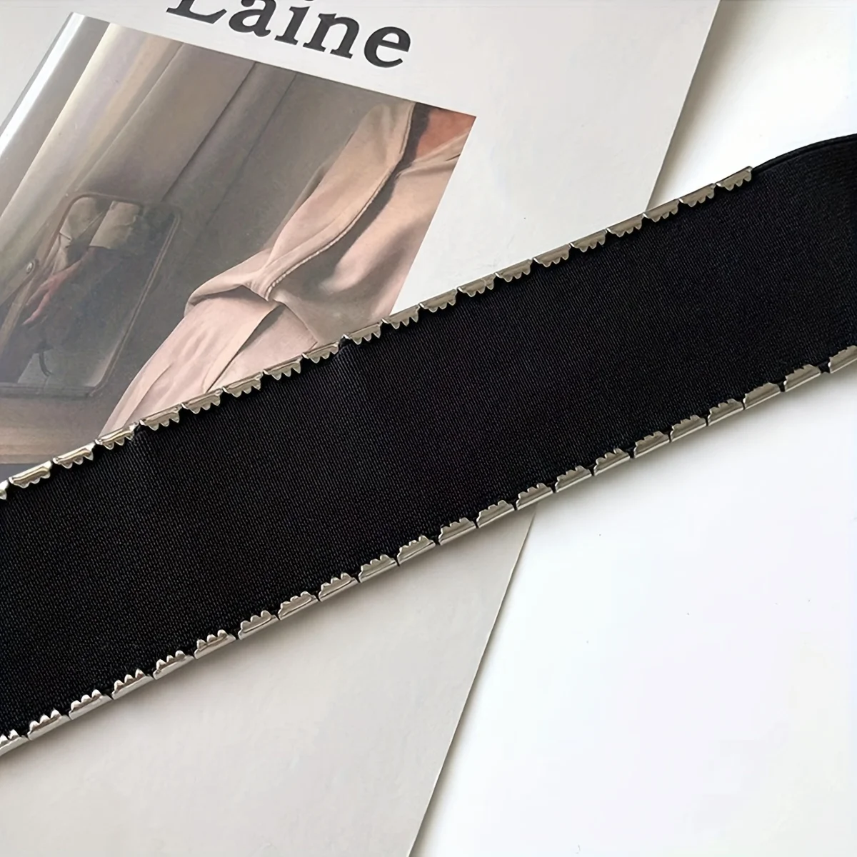 Fischschuppen, glänzendes Metall, breiter Gürtel, trendiger goldener silbriger elastischer Bund, klassischer Mantelgürtel für Damen – Detail 9