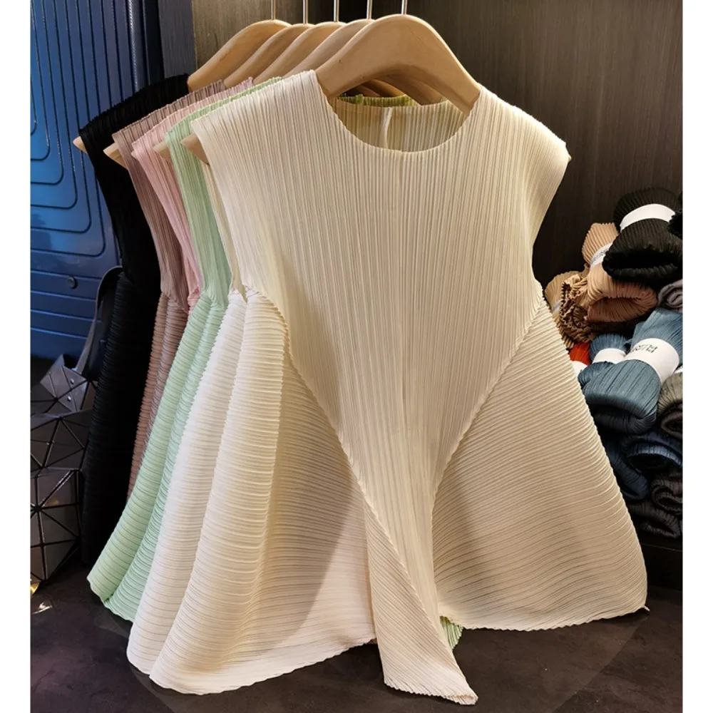 

Miyake Comfortable Fashion Pleated T-shirt Casual Simple Loose Plus Size Sleeveless Women's Tops 2023 New Irregular Temperament