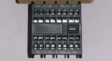 

3RH2911-2HA02 3RH2911-2HA03 3RH2911-2HA11 3RH2911-2HA12 3RH2911-2HA13 вспомогательный переключатель типа клетки, нормально закрытый/открытый