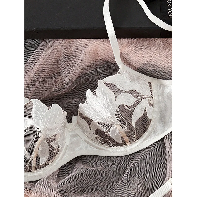 Sexy Bra Set Little Fresh Flower Embroidery Fun Underwear Women