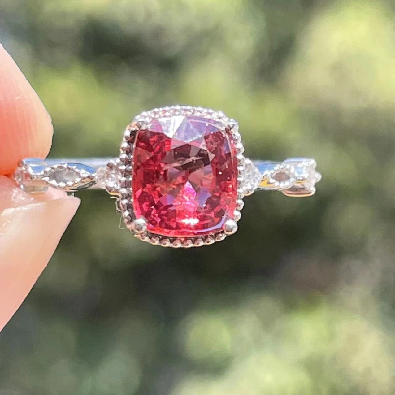 Fine Jewelry Real 18k Gold Au750 Natural Spinel 1.03ct Gemstones