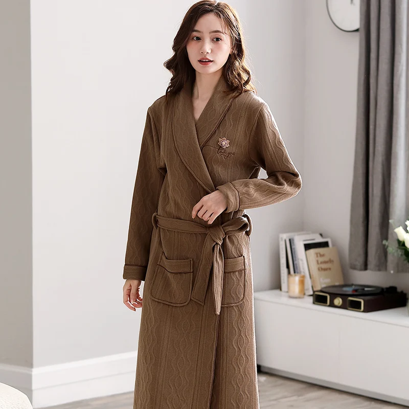 

Autumn and Winter Women's New Nightgown with Three Layer Thin Cotton Embossed Double Pocket Design Advanced Women's Morning Robe