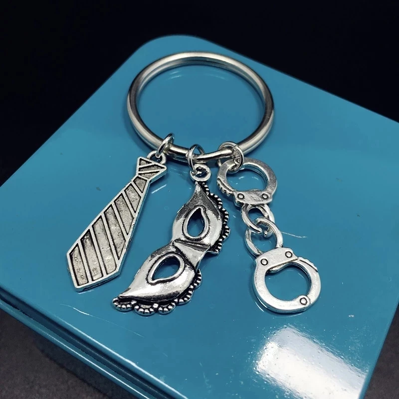 Accessori Bende Alternative Manette 50 Tonalità Di Grigio Portachiavi