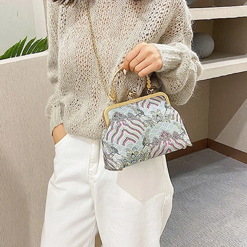 YoReAi New Women's Casual Cheongsam Casual Bag Buckle Shell Shoulder Bags Fashion Travel Handbag Makeup Storage Package Wallet