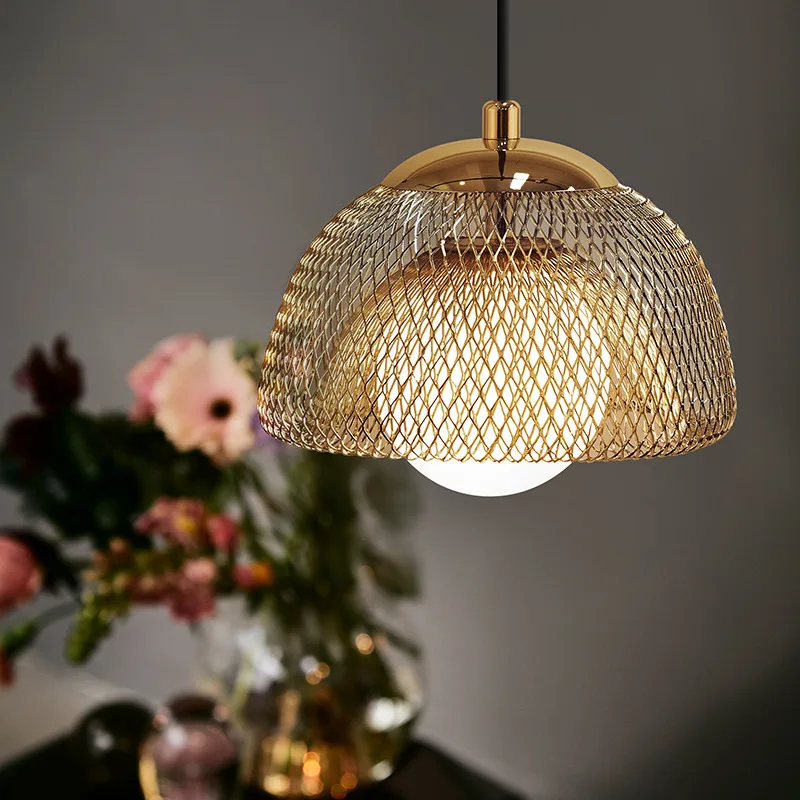 

Royal Retro Iron Mesh Chandelier Nordic Luxury Creative Pendant Light for Dining Table Bar Living Room Indoor Decor Led Fixture