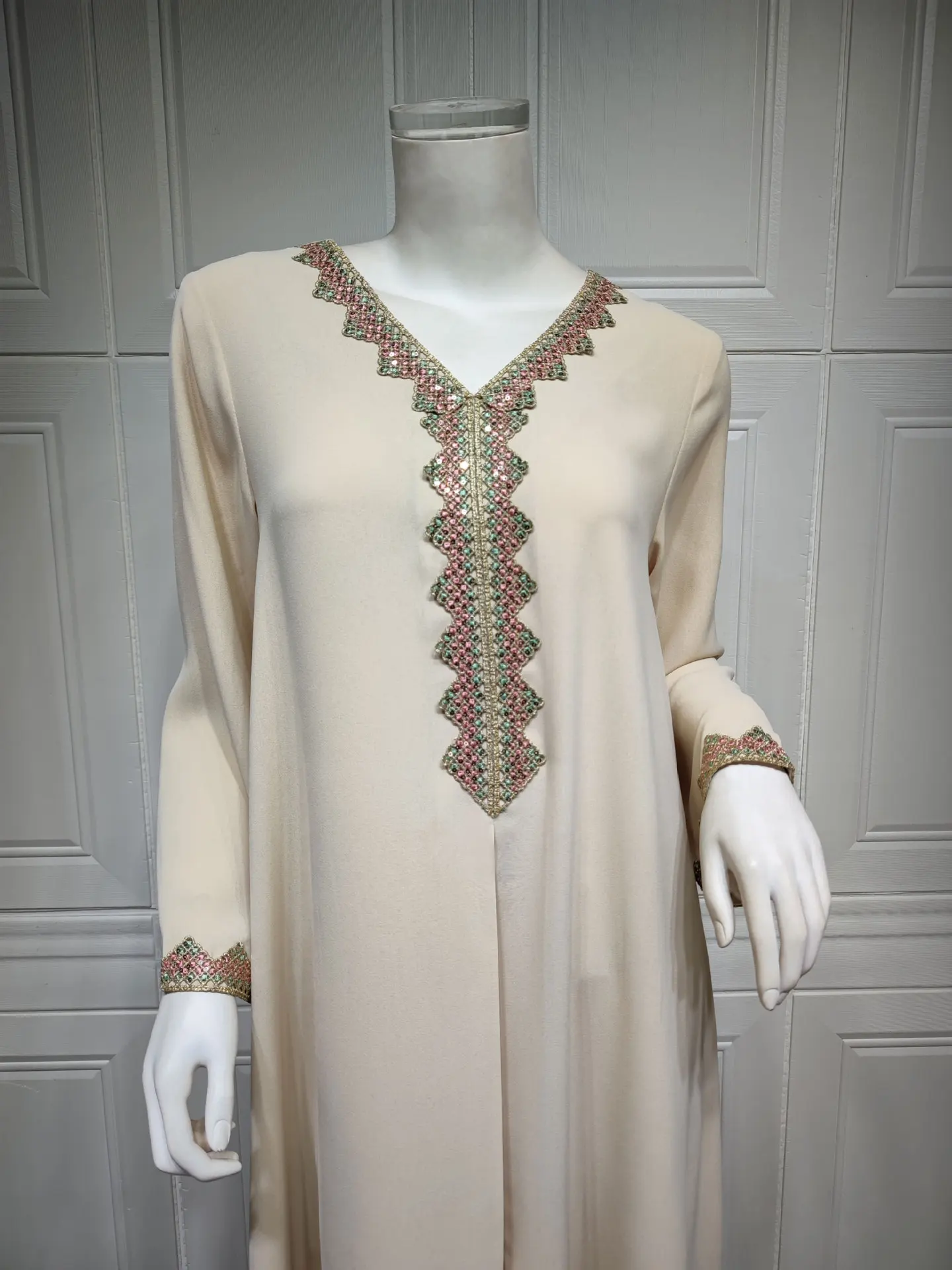 Moroccan Women Jalabiyat Fashion Basic Solid Diamonds Full Sleeve V-Neck Elegant Lace Chic Turkish Female Abaya Hijab Dress