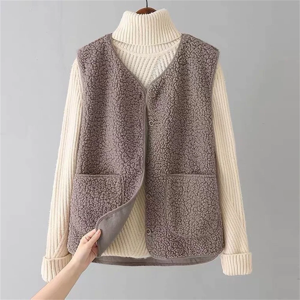 Vests New Spring Autumn Women Button Waistcoat Lamb Wool Winter Thermal Warm Thick Fleece Vests Sleeveless Jacket Ladies Coats 5