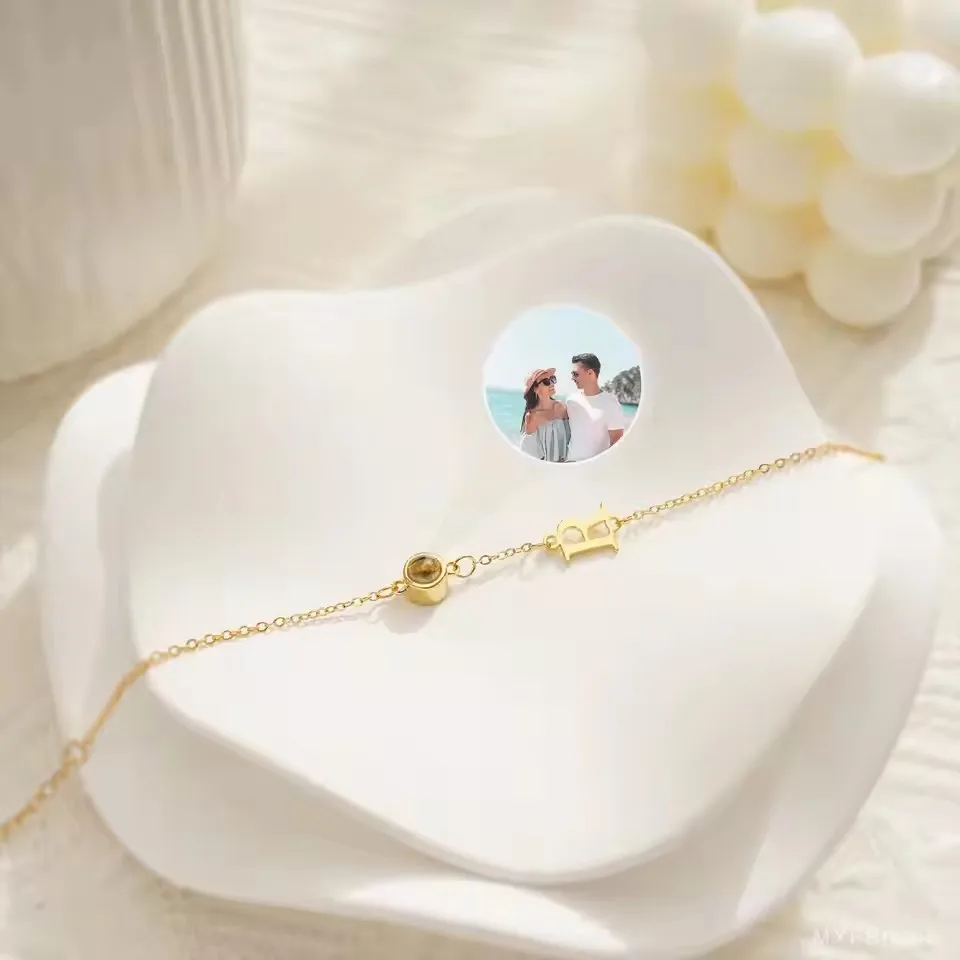 Personalisiertes Foto-Projektionsarmband mit individuellen Initialen, Haustierpfotenabdruck-Anhänger, Edelstahlkette, romantisches Paargeschenk – Detail 3