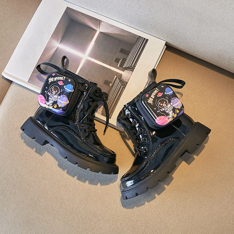 Botas 2024 Seitlicher Reißverschluss mit Tasche Kurze Stiefeletten Herbst Winter Mädchenmode Mädchenstiefel Britischer Stil Cartoon Kinder_voghion.com