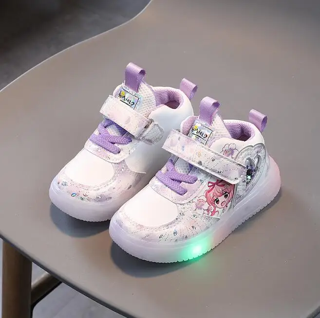 

New LED Children Glowing Sport Shoes Baby Luminous Sneakers Boys Lighting Running Shoes Kids Breathable Mesh Sneakers Boots