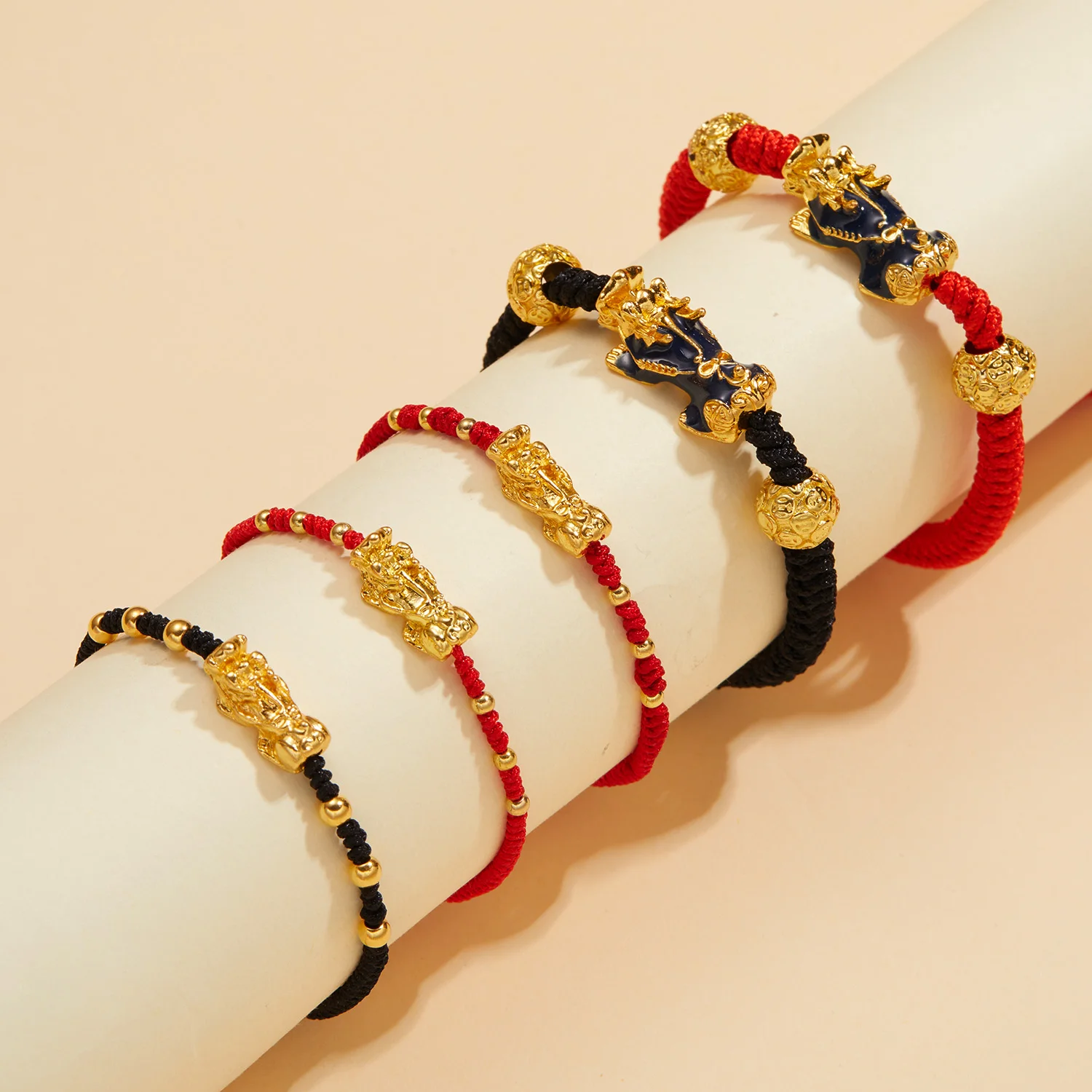 Handmade Geflochtene Glück Rot Schwarz Seil Gold Farbe Pixiu Armbänder für Liebhaber Buddhistischen Glück Knoten Armband Gesundheit Armband Schmuck – Detail 32