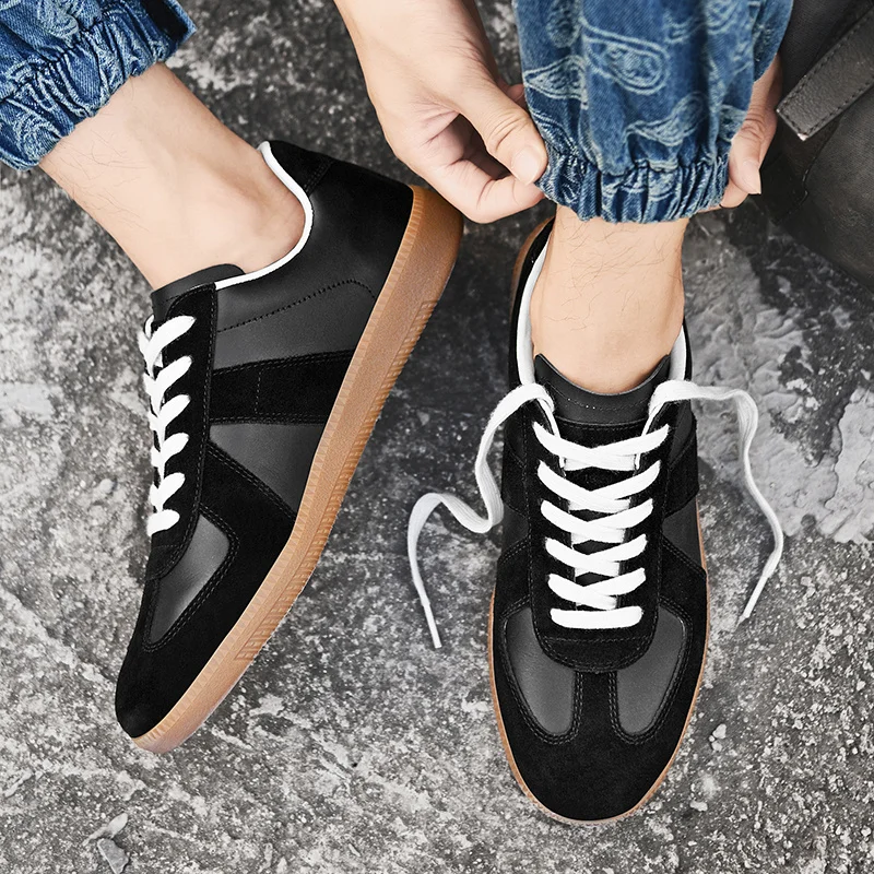 Description Picture 6 of itemSpring and summer retro low top sneakers are versatile, lightweight, comfortable, and casual sports shoes for both men and women
