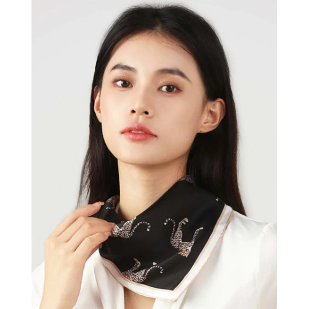 Kleine quadratische Seidenschals für Damen im High-End-Stil, handgefertigte dekorative Schals mit gerollten Kanten, Schals im ethnischen Stil_voghion.com