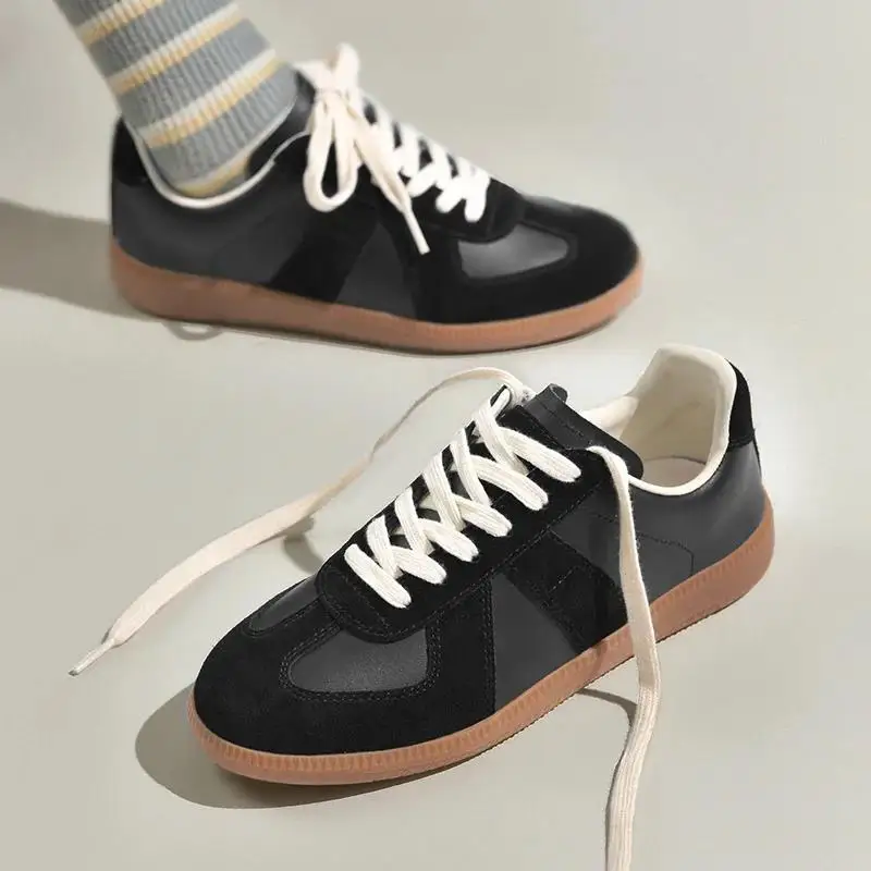 Classic Retro German Training Shoes, Women's Little White Shoes, Spring and Autumn New Versatile Lace up Genuine Leather Bo