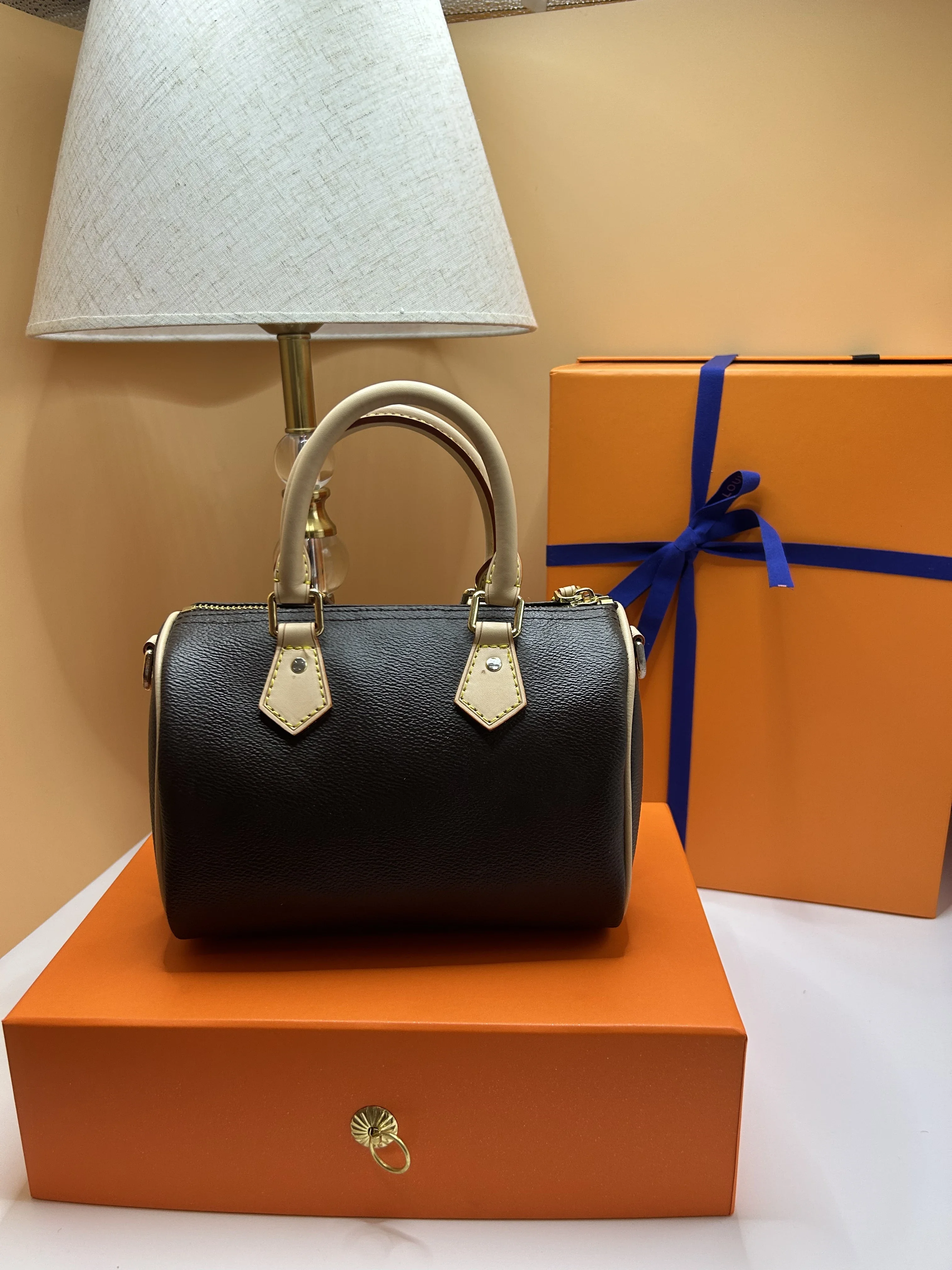 

2024 New Shoulder bag for Women Y2k Handbags Female Aesthetic bags Bolsas Fema Luxury Designer Cylder Bag Crossbody Top